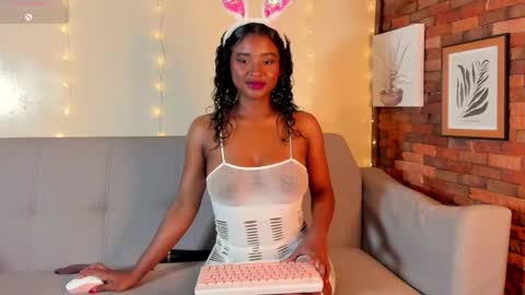 Emma online show from December 15, 3:13 am