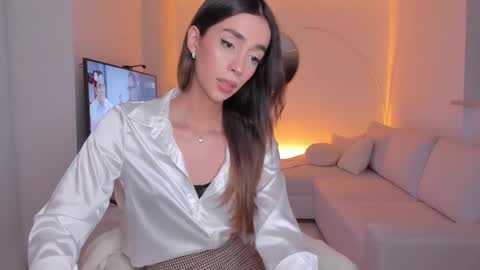 Emma voger online show from October 25, 12:29 am