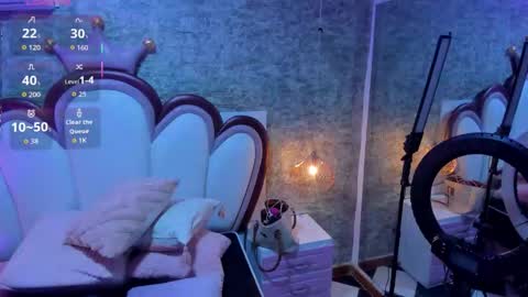 Snapshot of emmacrush chatting on March 9, 11:42 pm Welcome Im yosein Your love is my passion activate it with your tips and enjoy with me online show from March 9, 11:42 pm