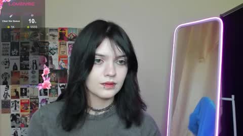 Snapshot of emmadarkk chatting on November 26, 9:21 am Emma online show from November 26, 9:21 am