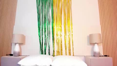 emmaespencer  online show from March 18, 11:24 am