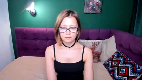 Snapshot of emmaethereal chatting on May 2, 1:32 am Emma 3 online show from May 2, 1:32 am