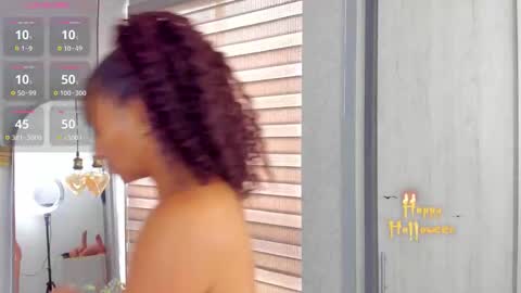 Snapshot of emmaferrary chatting on October 23, 4:39 pm Emma Ferrary online show from October 23, 4:39 pm