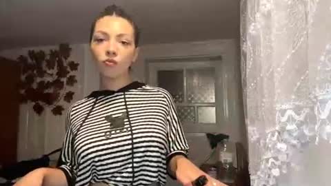 emmagerhauser online show from July 25, 4:37 pm