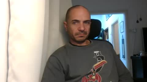 Ariel online show from February 17, 5:43 pm