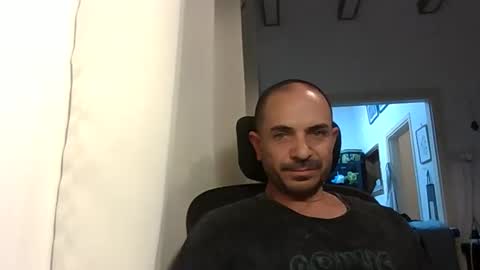 Ariel online show from December 4, 7:00 pm