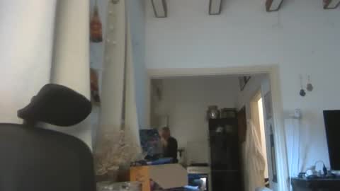 Ariel online show from March 14, 5:02 am