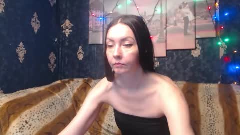 EmmaGoldX online show from March 6, 9:47 am