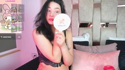 Snapshot of emmajohanson chatting on November 24, 7:02 pm emmajohanson online show from November 24, 7:02 pm