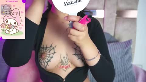 Snapshot of emmajohanson chatting on December 1, 7:08 pm emmajohanson online show from December 1, 7:08 pm