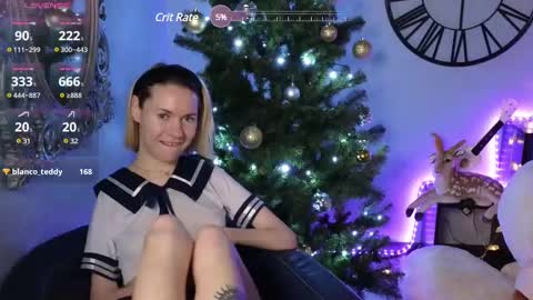 Snapshot of emmalarkins chatting on January 4, 2:46 pm Emma online show from January 4, 2:46 pm