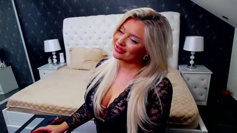 Emma Mavis online show from February 7, 9:37 am