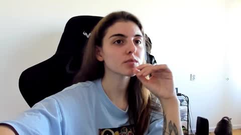 Snapshot of emmamon chatting on September 25, 10:19 am Emma online show from September 25, 10:19 am