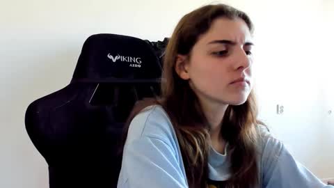 Snapshot of emmamon chatting on September 29, 10:09 am Emma online show from September 29, 10:09 am