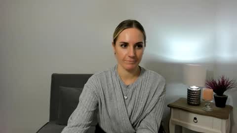 Snapshot of emmanaughty69 chatting on November 3, 4:19 pm Emma online show from November 3, 4:19 pm