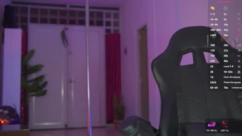 Snapshot of emmasanzoficial chatting on February 25, 10:03 am Sara online show from February 25, 10:03 am