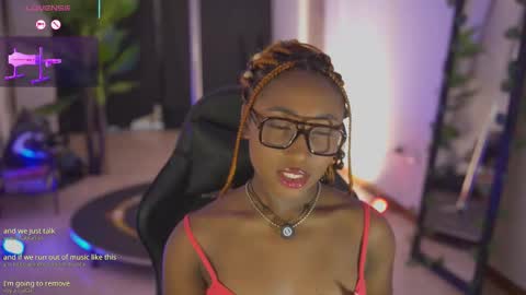 Snapshot of emmasanzoficial chatting on March 5, 11:39 am Sara online show from March 5, 11:39 am