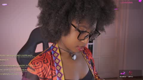 Snapshot of emmasanzoficial chatting on March 31, 11:32 am Sara online show from March 31, 11:32 am