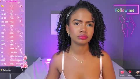 Emma online show from March 5, 9:15 pm