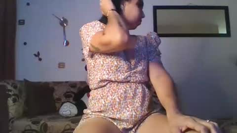 Snapshot of emmasplycer chatting on February 13, 3:29 am EmmaSplycer online show from February 13, 3:29 am