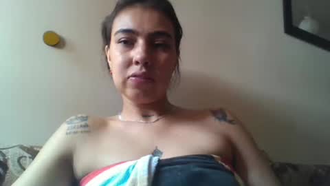 Snapshot of emmasplycer chatting on March 28, 3:00 pm EmmaSplycer online show from March 28, 3:00 pm