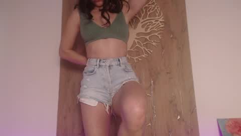 Snapshot of emmastinsen chatting on May 27, 4:53 am emmastinsen online show from May 27, 4:53 am