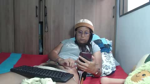 emmasweet95 online show from March 6, 8:05 pm