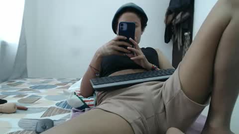 emmasweet95 online show from February 23, 6:05 pm