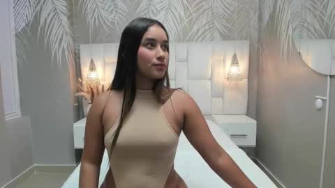 Snapshot of emmathompson__ chatting on March 13, 11:44 pm emmathompson__ online show from March 13, 11:44 pm