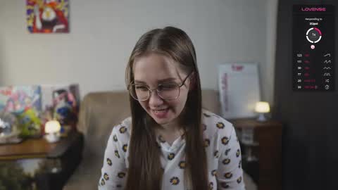 Mia online show from October 16, 2:01 am