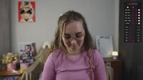 Mia online show from March 18, 7:06 pm