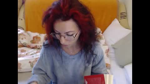 Snapshot of emmatoo95 chatting on October 3, 8:55 am Emmatoo online show from October 3, 8:55 am