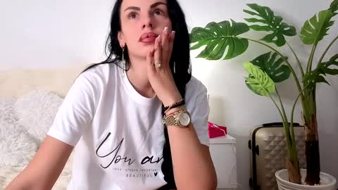 Snapshot of emmavayne chatting on April 3, 7:12 pm Emma online show from April 3, 7:12 pm