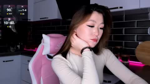 Snapshot of emmavictori chatting on February 13, 9:38 pm Shaiya online show from February 13, 9:38 pm