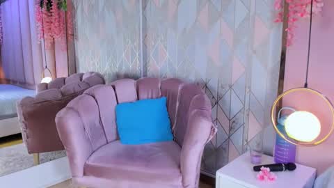 emmawilliams_2 online show from September 25, 9:07 pm