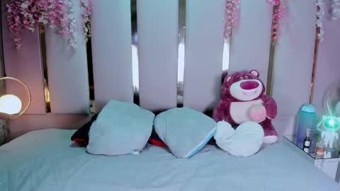 emmawilliams_2 online show from March 29, 5:51 am