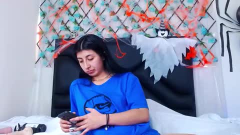 Snapshot of emmawillliams chatting on October 14, 4:08 pm Emma online show from October 14, 4:08 pm