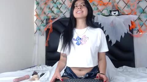 Snapshot of emmawillliams chatting on October 22, 3:45 pm Emma online show from October 22, 3:45 pm