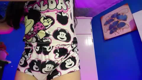 Snapshot of emmaxx7 chatting on March 5, 7:54 pm Emma online show from March 5, 7:54 pm