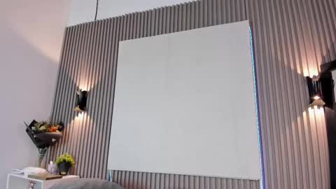 emmazc_ online show from December 20, 9:00 pm