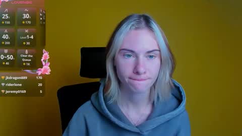 Emmi online show from October 8, 7:44 pm