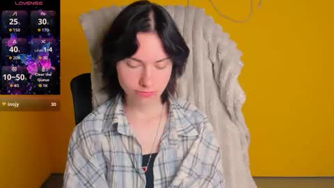 Emmi online show from May 6, 5:46 am