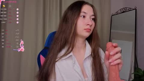 Snapshot of emmicanfly chatting on September 20, 11:33 am Emmi online show from September 20, 11:33 am