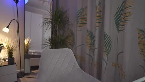 Snapshot of emmie_blush chatting on March 3, 5:50 pm Emily online show from March 3, 5:50 pm