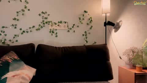 Snapshot of emmie_blush chatting on April 9, 3:39 pm Emily online show from April 9, 3:39 pm