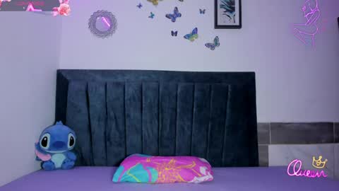 Snapshot of emmie_bunny chatting on May 3, 11:22 pm Emmie online show from May 3, 11:22 pm