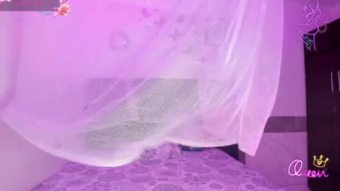 Snapshot of emmie_bunny chatting on May 11, 9:56 pm Emmie online show from May 11, 9:56 pm