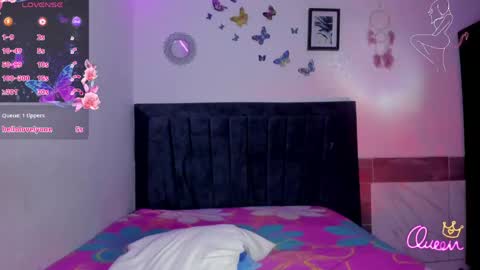 Snapshot of emmie_bunny chatting on May 18, 4:07 am Emmie online show from May 18, 4:07 am