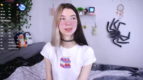 emmie_everly online show from December 19, 11:50 am