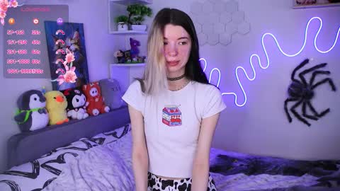 emmie_everly online show from March 3, 11:38 am